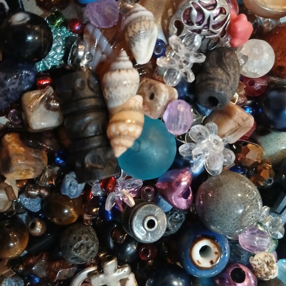 The Raven's Clutch Mystery Confetti 1/3 Cup Scoop - Picture 2 of 14